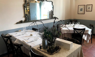 I Marchesi Osteria inside