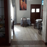 Monique À l'intérieur