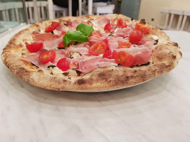 Passione Pizza Pizzeria Da Asporto Con Consegna A Domicilio food