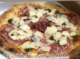 Pizzeria Miraglia food