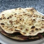 Pizzeria D’asporto Idomi food