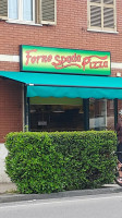 Forno Spada Pizza outside