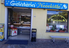 Gelateria Nevelatte outside