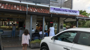 Gelateria Pasticceria Denise outside