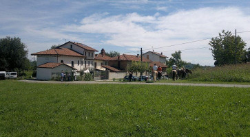 Cascina Monticone outside