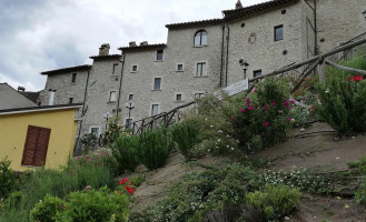 Albergo Roccaranne outside