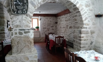 Antica Taverna inside