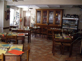 Trattoria La Bella Società inside