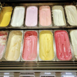 Eisdiele Monny Nourriture