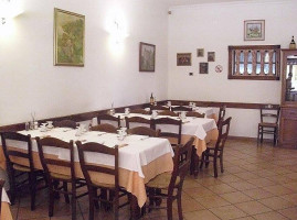 La Locanda inside