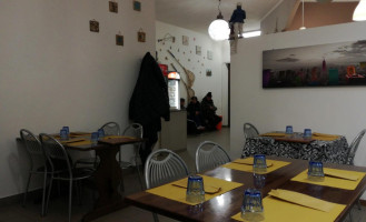 Scobydoo Pizzeria Di Levate inside