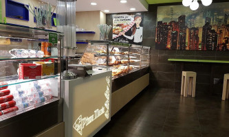 Pizzamania inside