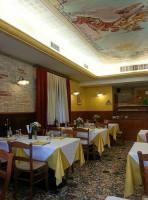 Trattoria Con Alloggio Alla Cartiera inside