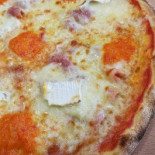 Licia Pizzeria Da Asporto food