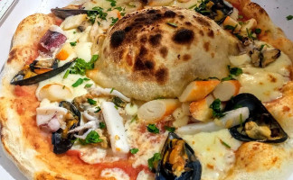 Pizzeria S'isula Di Sitzia Manolo E Rosy food