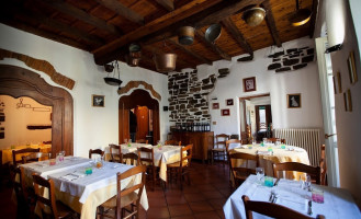 Antica Hosteria Molina inside