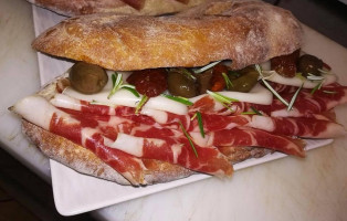 Paninoteca Tavola Calda Iusi food