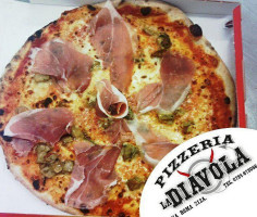 Pizzeria La Diavola food