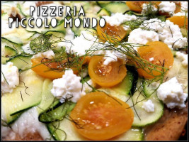 Pizzeria Piccolo Mondo food