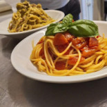 Casa Della Pizza Pizzeria A Sinagra food