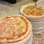 Casa Della Pizza Pizzeria A Sinagra food
