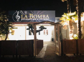 La Bomba outside