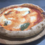 Da Valerio Pizzeria Di Rositano Valerio food