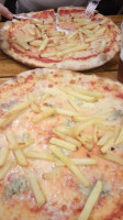 Pizzeria La Trinite food