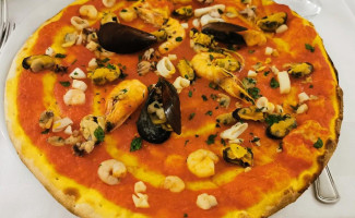 -pizzeria Mistral food