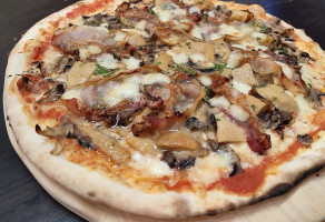 Tonio's Pizza Da Asporto Con Consegna food