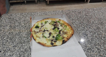 Pizzeria Asporto E Domicilio Le Due Sicilie food