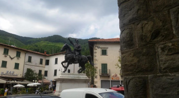 Franceschi outside