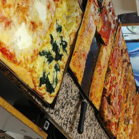 Pizzeria Fast Food Stuzzico Di Borelli Giovanni food