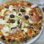 La Lanterna Pizzeria food