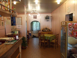 Pizzeria Trattoria Al Caminetto inside