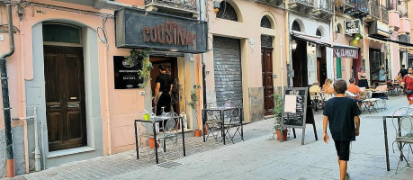 Cousina Cagliari outside