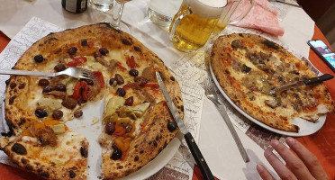 Pizzeria Al Fogolar food