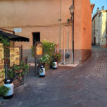 Nino's Pub Exterior
