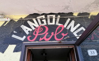 L' Angolino Pub outside