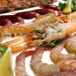 Villa Bernasconi Comida