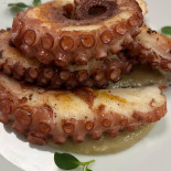 Villa Bernasconi Comida