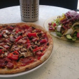Pizzeria Diverso food