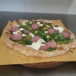 Mister Pizza food