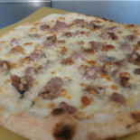 Mister Pizza food