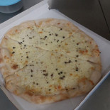 Mister Pizza food