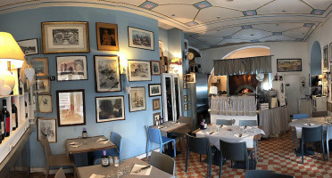 Trattoria Del Corso inside