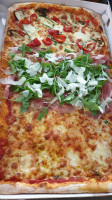 Risto Pizza Classic food