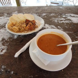 Jedlová Station food