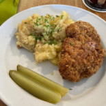 Hostinec U Procházků food