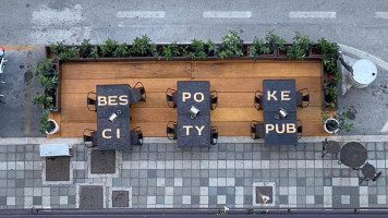 Bespoke Citypub outside